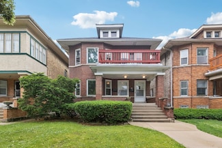 217 S Oak Park Ave, Oak Park, IL 60302