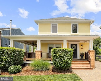 208 E Custis Ave, Alexandria, VA 22301