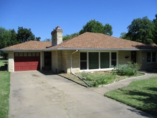 230 Locust St, Marion, KS 66861