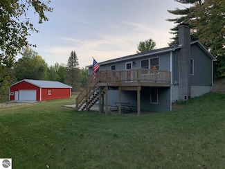9727 N 8 Mile, Lake City, MI 49651