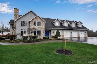100 May Dr, Elma, NY 14059