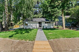 3816 NE 115th St, Seattle, WA 98125