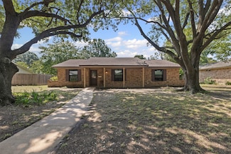 103 Auburn St, Waxahachie, TX 75165