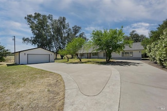 7511 Paddon Rd, Vacaville, CA 95688
