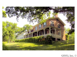 369 Ellis Point Rd, Aurora, NY 13026