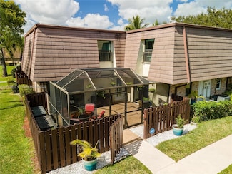 2571 NW 99th Ave, Coral Springs, FL 33065
