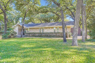 3106 Woodford Dr, Arlington, TX 76013