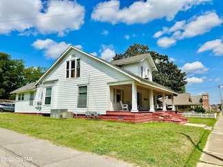 518 S College St, Trenton, TN 38382