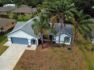 1642 SW Gemini Ln, Port Saint Lucie, FL 34984
