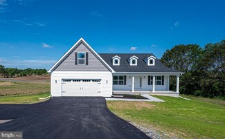 44 Emerald Heights Ct, Shenandoah Junction, WV 25442