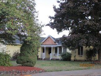 306 E Jefferson St, Carlton, OR 97111