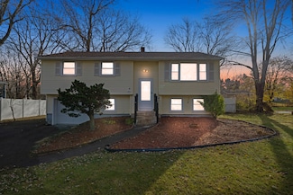 96 Rockledge Dr, Meriden, CT 06450