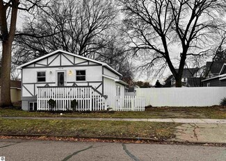 408 S Lansing St, Mount Pleasant, MI 48858