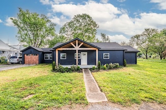 204 Wilson Ave, Auburn, KY 42206