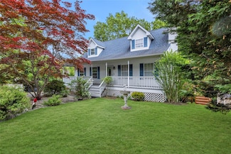 534 Puritan Dr, Shirley, NY 11967