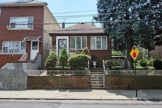 67-22 51st Rd, Flushing, NY 11377
