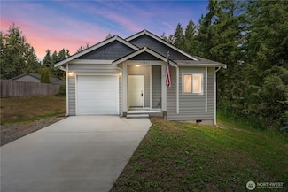 17621 Vine Ln SE, Yelm, WA 98597