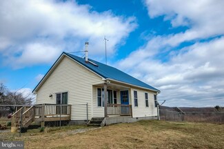 1049 Feather Rd, Terra Alta, WV 26764