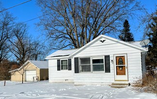 229 Roberts St, Niles, MI 49120