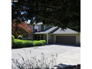 6802 NE Meadows Dr, Vancouver, WA 98662