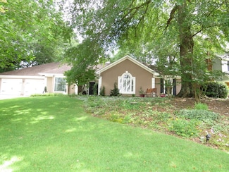 6544 Mink Dr, Midland, GA 31820