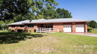 1444 Society Hill Rd, Darlington, SC 29540