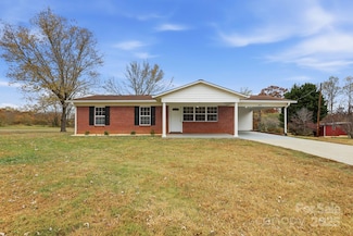 1618 Union Grove Rd, Lenoir, NC 28645