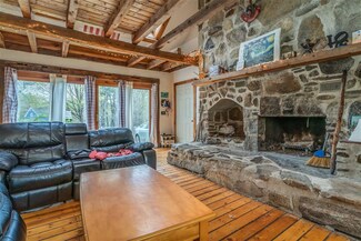 144 Oak Hill Rd, Weare, NH 03281