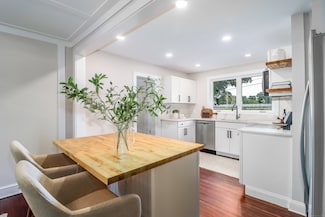 27 Obtuse Rd S, Brookfield, CT 06804