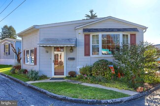 13 David Dr, Lebanon, PA 17046