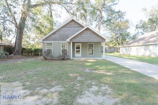 398 S Macon St, Ludowici, GA 31316