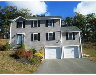 98 Brierwood Dr, Fitchburg, MA 01420