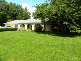 308 Crestview Dr, Owensville, IN 47665