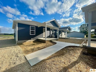 200 S Underwood St, Park City, KY 42160