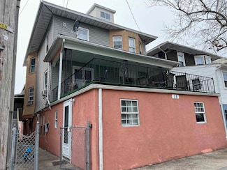 18 N Sovereign Ave, Atlantic City, NJ 08401