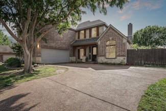 3417 Bear Creek Dr, Hurst, TX 76054