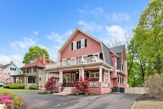 107 Cambridge St, Winchester, MA 01890