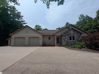 8544 Esmond Rd, Hale, MI 48739
