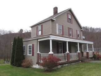 1226 Tippecanoe Rd, Smock, PA 15480