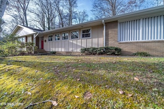 103 Ditman Ln, Oak Ridge, TN 37830
