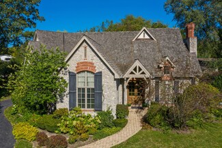 995 Skokie Ridge Dr, Glencoe, IL 60022