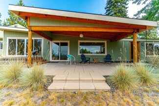 2146 NW 6th St, Bend, OR 97701