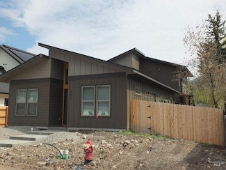 701 2nd Ave, Hailey, ID 83333