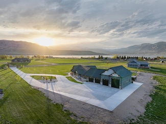 9 Patriot Dr, Cody, WY 82414