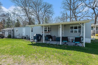 8230 W Pine Grove Beach Dr, Baldwin, MI 49304