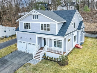 24 Jayne Rd, Needham Heights, MA 02494