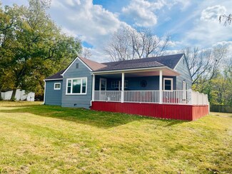 712 W 4th St, Appleton City, MO 64724