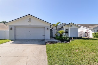 8713 Hampden Dr, Tampa, FL 33626