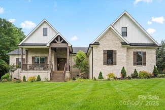 867 Bellegray Rd, Clover, SC 29710