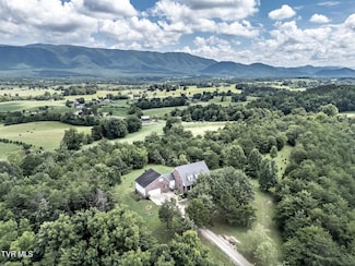 456 Greystone Rd, Greeneville, TN 37743